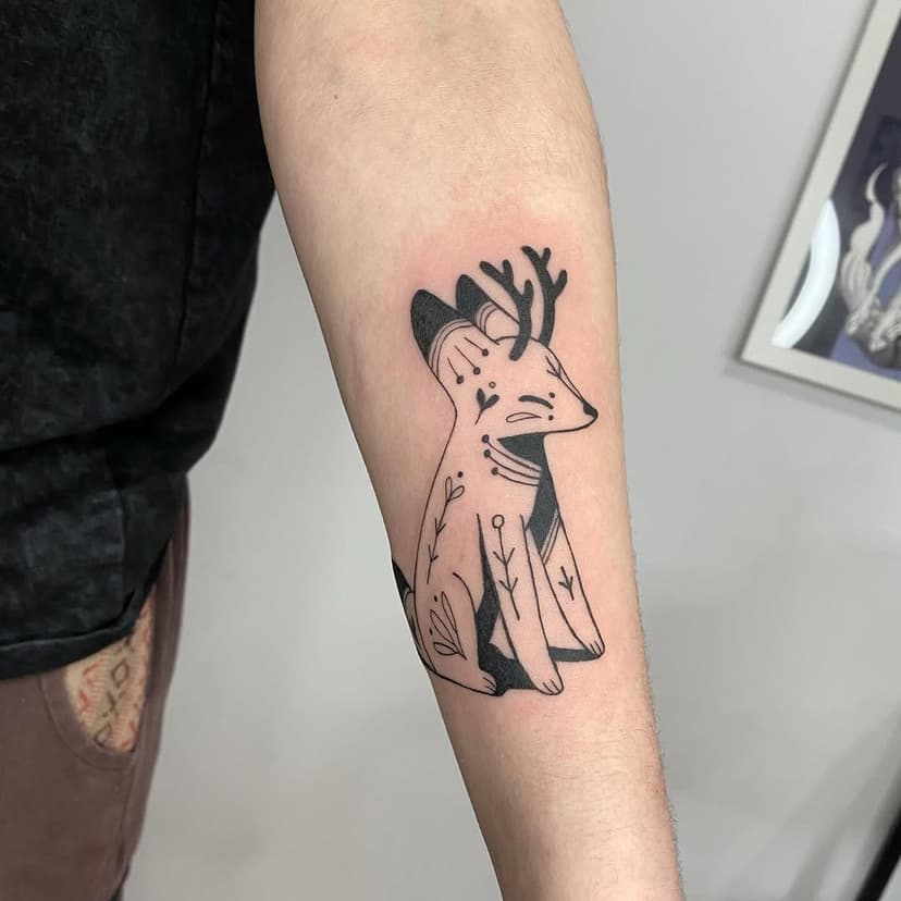 𓃢 

#totem #totemanimal #totemtattoo #tattoo #tattoodesign #tattooart #norsktattoo #tattooist #reykjaviktattoo #tattooillustration #nordictattoo #foxtattoo #foxspiritmatchmaker #lapland