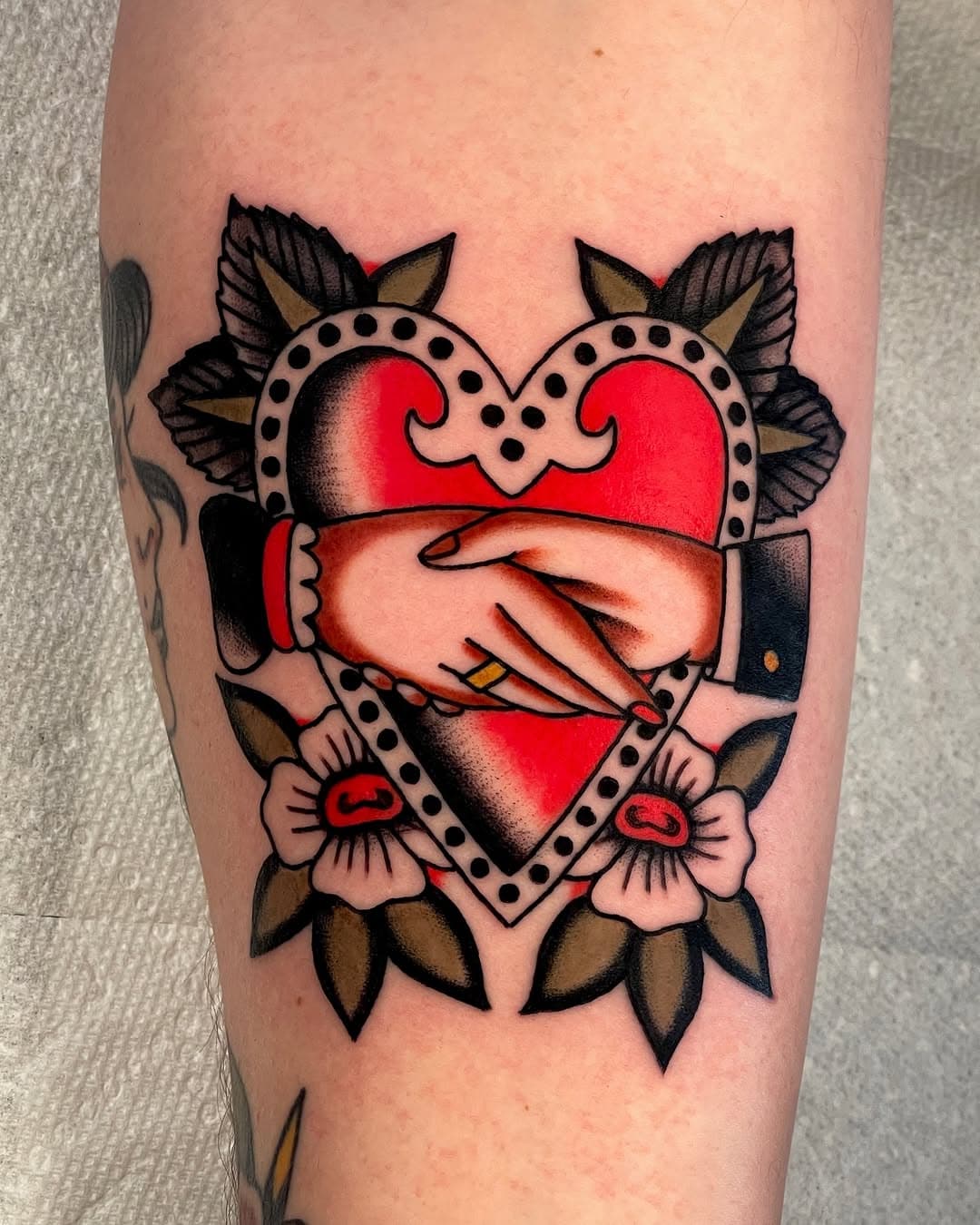 Classics made in Portland at @fare_well_tattoopdx 
•
•
•
•
•
•
•
•
#heart #hearttattoo #shakinghands #pdxtattoo #pdxtattooartist #pdxtattooers #portlandtattooartist #portlandtattoo #tradtattoos #traditionaltattoos #oldlines #oldworkers