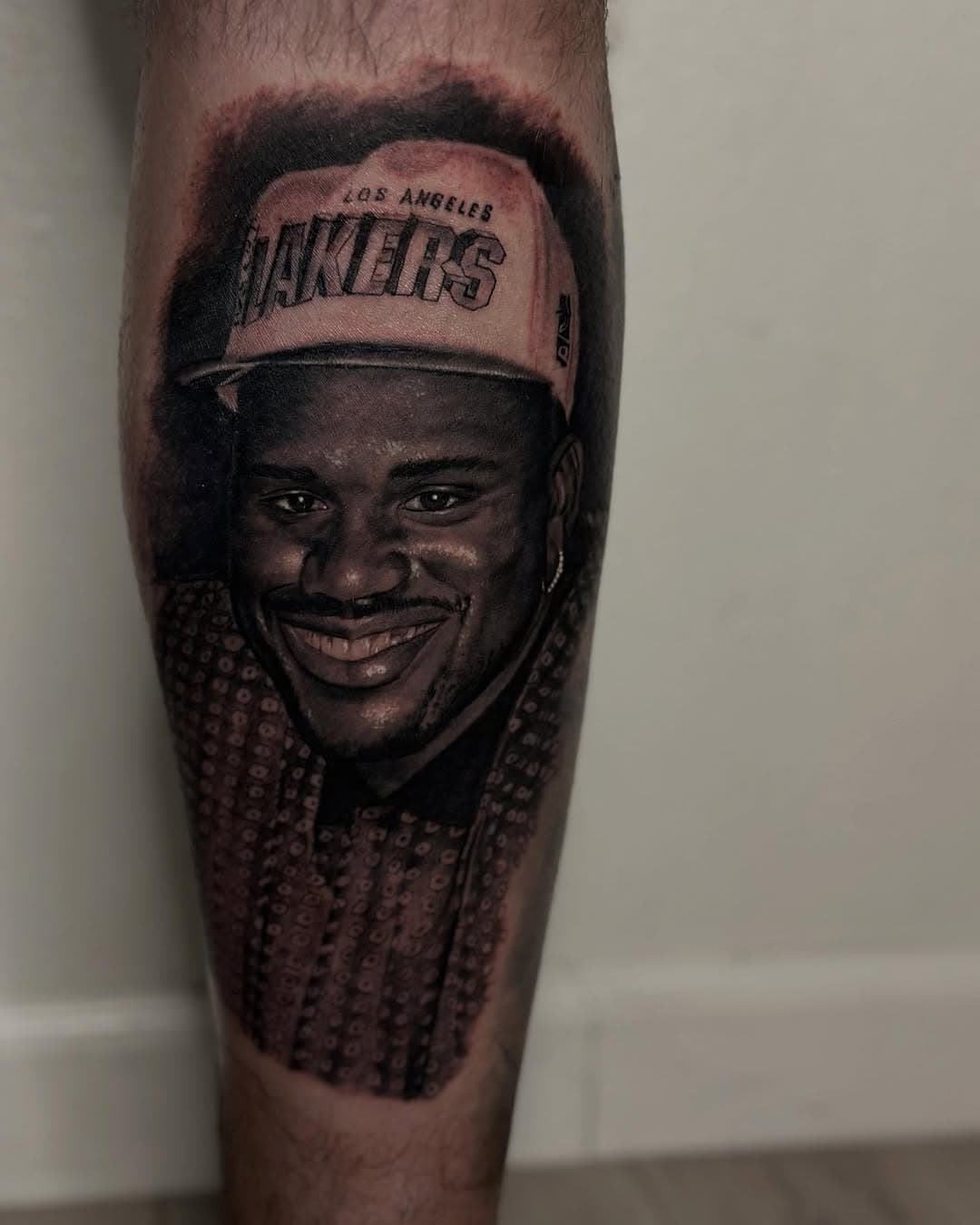 Shaq on the little bro @bradrodrigueztattoo adding to his laker sleeve 

P.s. @shaq your shirt damn near made me cross eyed tattooing it