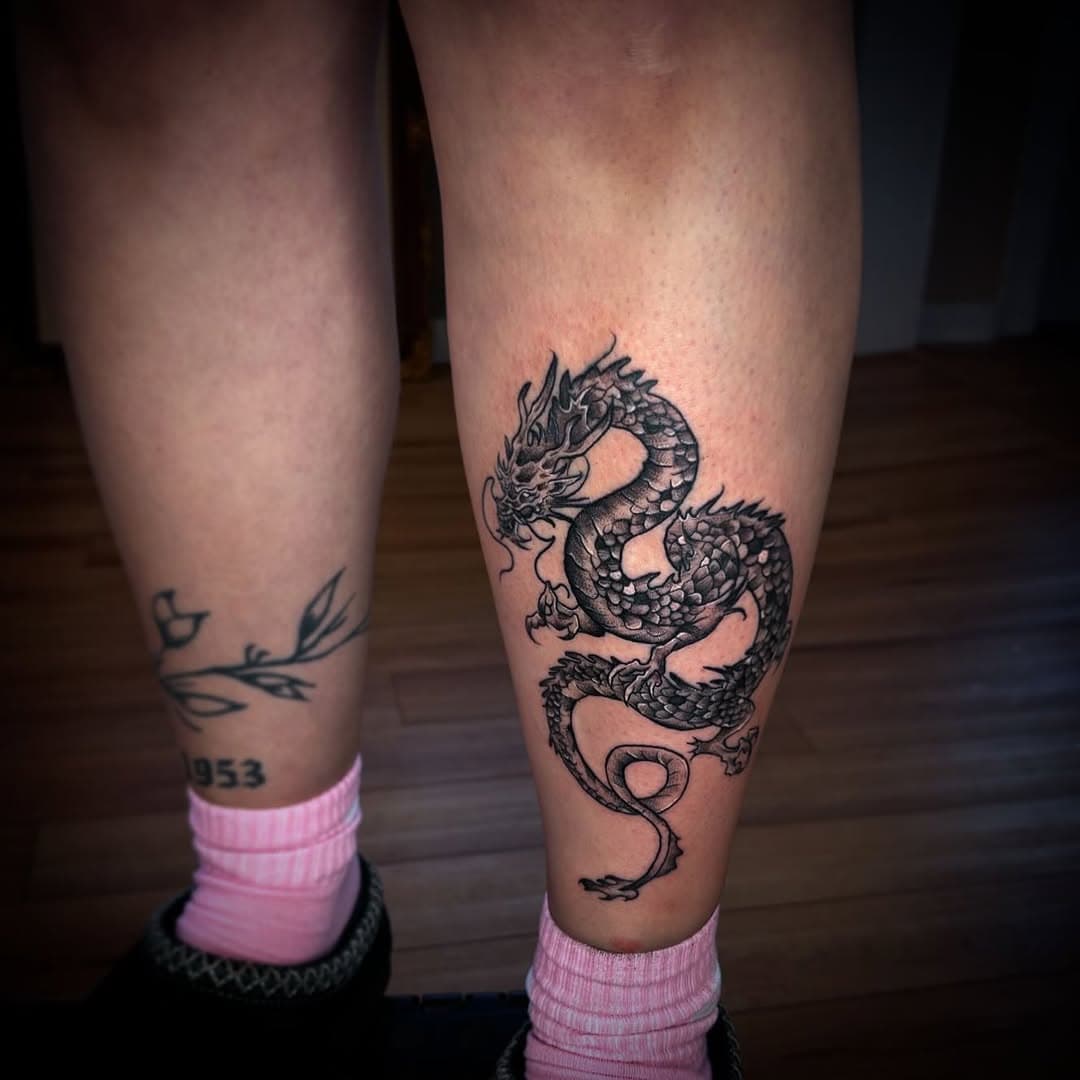 Todays tattoo 🐉 

#tattoo #tattooshop #tattoos #black andgray #tattooart