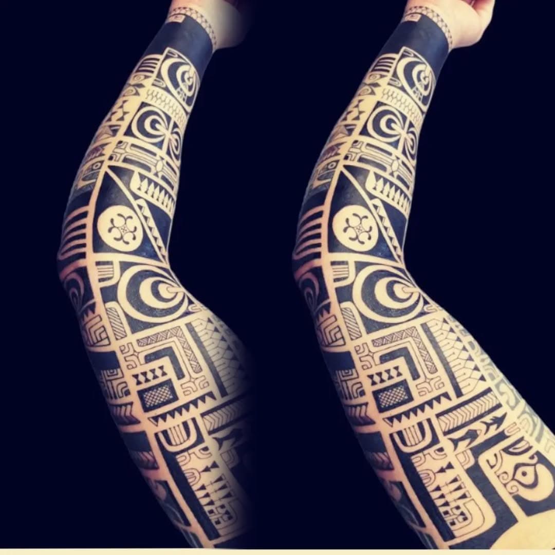 Freehand Patutiki Kakiu by @areki987marquises 

#patutiki #freehand #marquesas #uapou #kakiu #tatau #terredeshommes #hakahetau #tiki #ipu