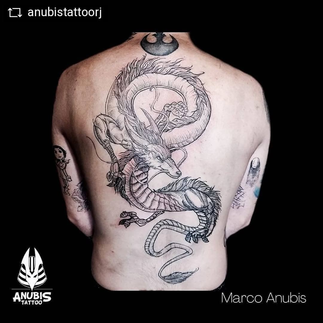 #TBT fora de época, porque o tal de Haku merece muito!

#REPOST @anubistattoorj with @download_repost_pro - #Haku

Freehand do início ao fim. Presente dado a esse humilde escriba pelo grande amigo @diego_lucas_ferreira. Valeu, irmão! Tmj!

#ViagemdeChihiro #Freehand #anubistattoorj #riodejaneiro #tattoorj #tattootijuca