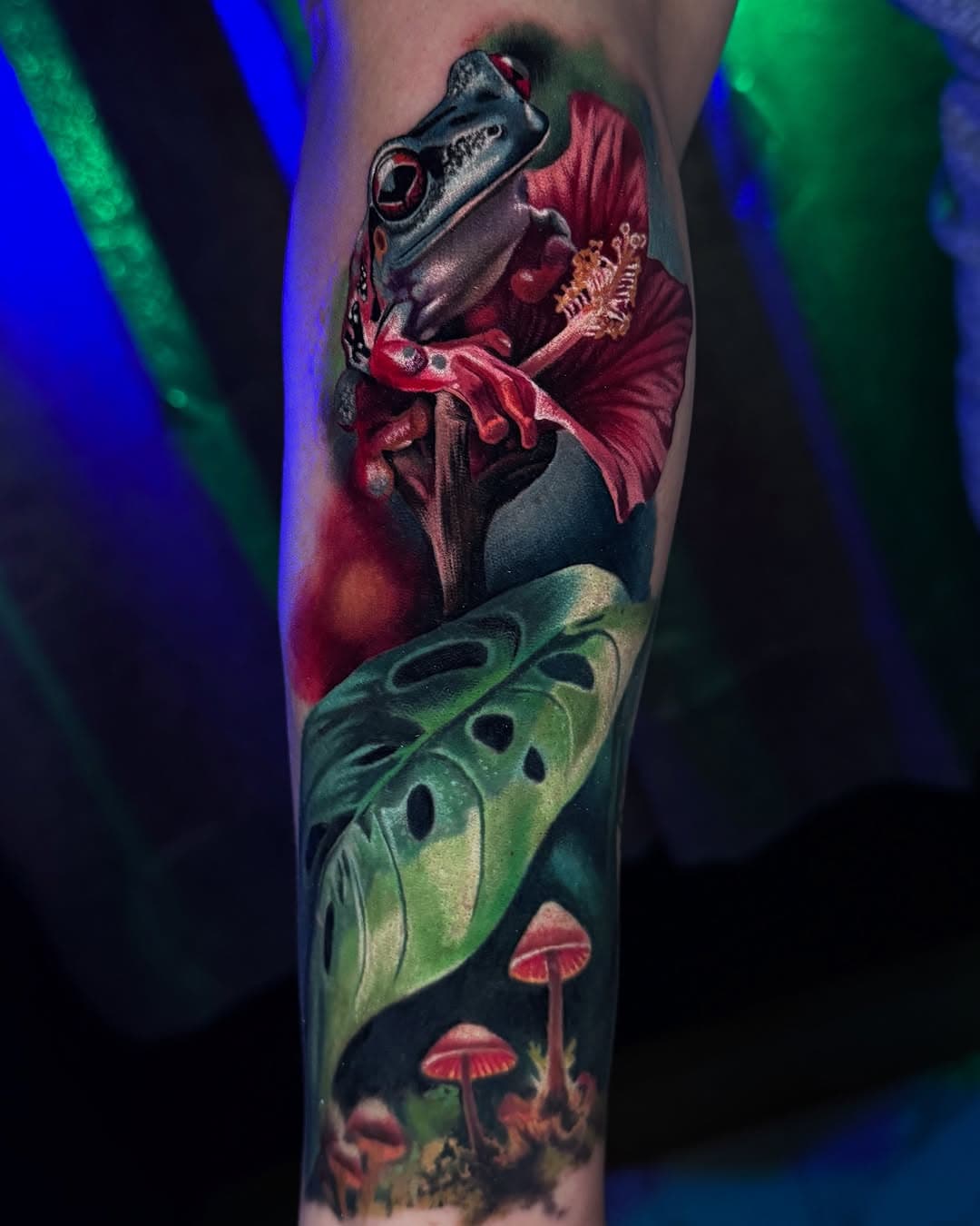 added a lil poison dart froggy boi to this healed piece I started a few months ago on @scientificallyenlightened ! I really like tattooing frogs apparently lol video coming soon😇 as always thank you for looking and lemme know whatcha think of this so far. can't wait to keep adding to this sleeve💗
.
@obsidianmoontattoo 
.
@fusion_ink @neumatattoomachines @hustlebutterdeluxe @tattooarmour_usa @fytsupplies @inkmapstattooapp 
.
#poisondartfrog #frogtattoo #colortattoo