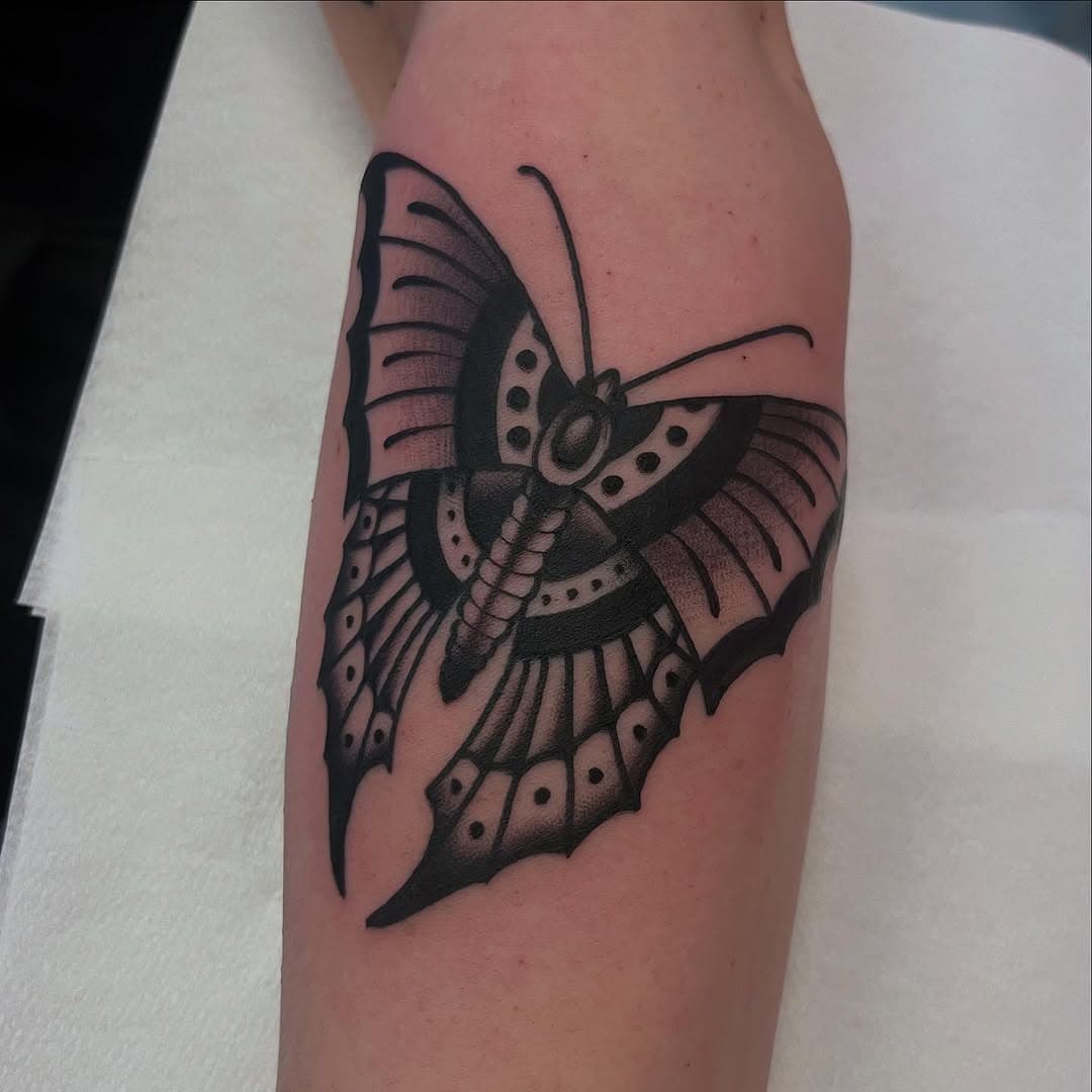 Today! #adventurelandtattoo #höganäs #traditionaltattoo #oldschooltattoo #butterflytattoo #tradtattoo #traditional #classic #tattoo #skåne #kullabygden