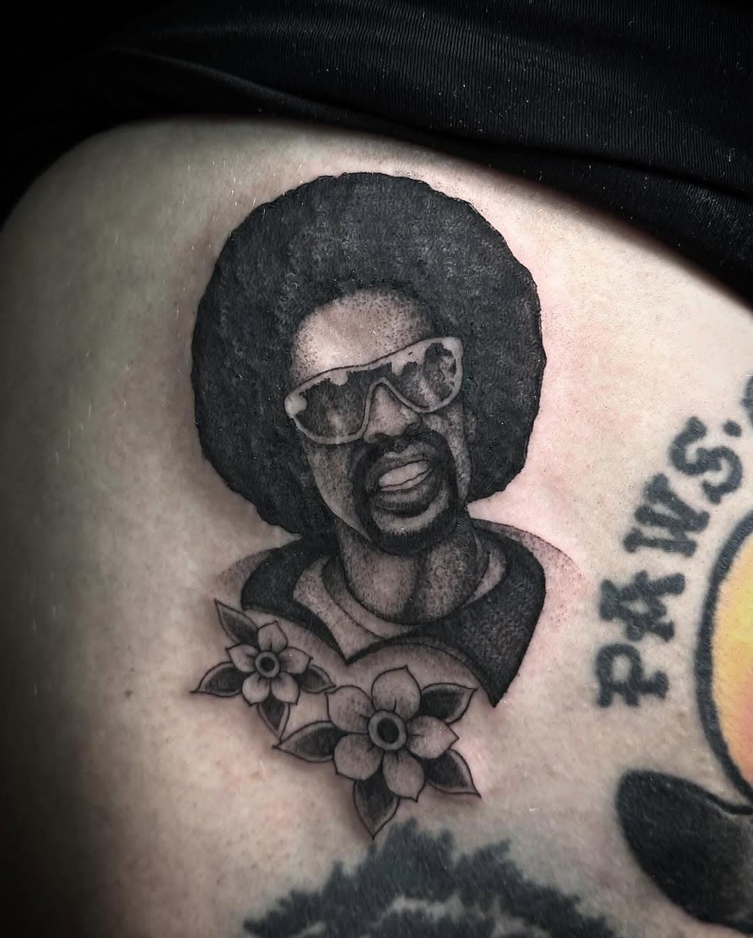 #macdre micro portrait done by @resttattooer dm artist directly for appointments #northwesttattoo