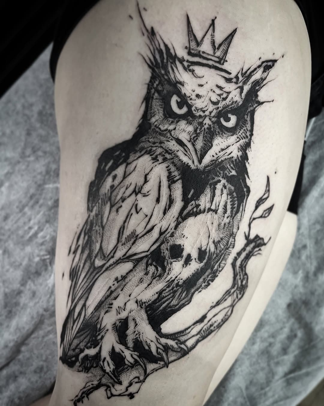 NIGHT OWLS AND GRAVES
Done @wciemnylas 
#tattoo