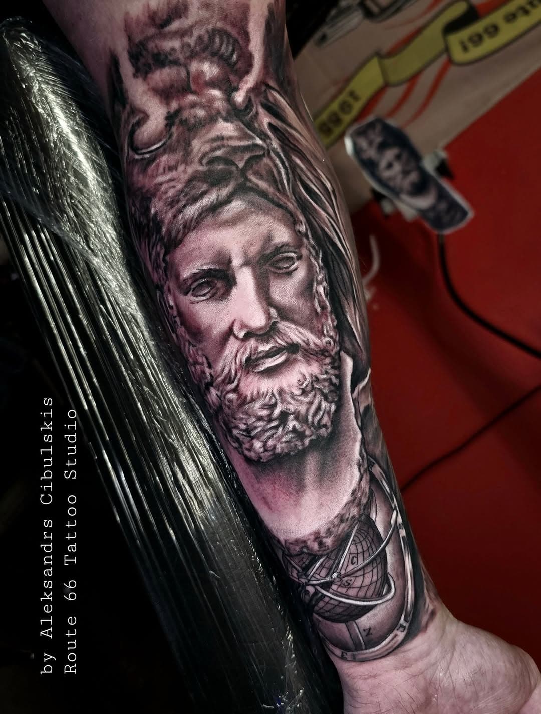 Archimedes tattoo portrait on forearm in black and grey style. Did today. 3 hours and 30 minutes job. Have a look please.
#legtattoo  #chesttattoo #thightattoo #wolftattoo #watercolourtattoo  #lineworktattoo #portrait #portraittattoo #legtattoo #rosetattoo  #coveruptattoo #coverup #tattoo #dogportrait #sleevetattoo #leicester #tattoolife #tattoo