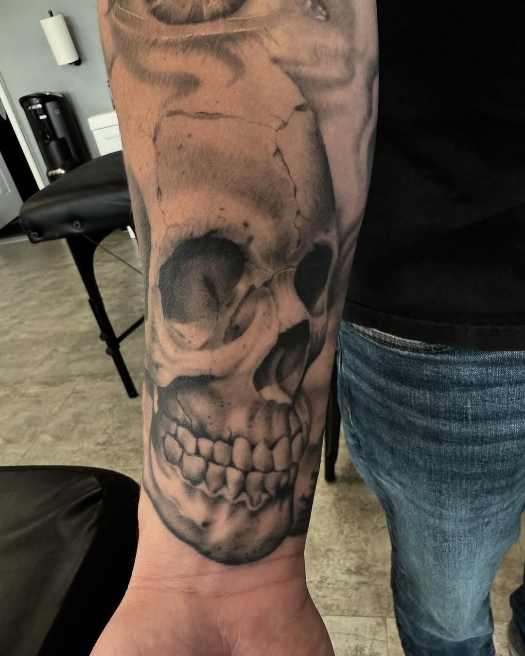 Got a healed photo of this skull tattoo I did!
.
.
.
.
.
#skull #skulltattoo #realism #realismtattoo #realistictattoo #portrait #portraittattoo #blackandgreytattoo #blackgreytattoos #tattooart #tattooartist #inked #tattooideas #tattoo #tattoos #tattooed #tattoodesign #salemoregon #oregon #pdx