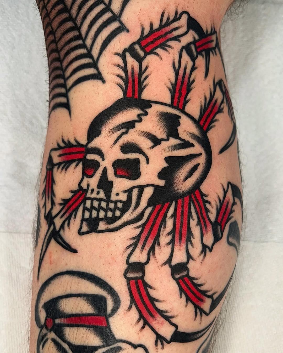 🕉️ @governmentstreettattoo 🕉️ DMFORTAT2S!!!!
.
.
.
.
.
.
.
.
#tattoo #tattoos #traditionalart #traditional #traditionaltattoo #traditionaltattoos #flashtattoo #tattooflash #goodguysupply #goodguysupplyfamily #lineageneedles #skull #skulltattoo #bright_and_bold #boldtattoos #boldtattoo @bright_and_bold @lineageneedles