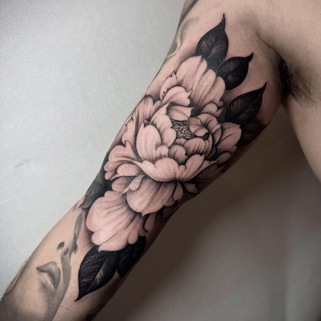 Semi/Realism done by @fabio.cm 
RESIDENT • disponibile tutti i giorni in studio
Se vuoi info contattaci in DM