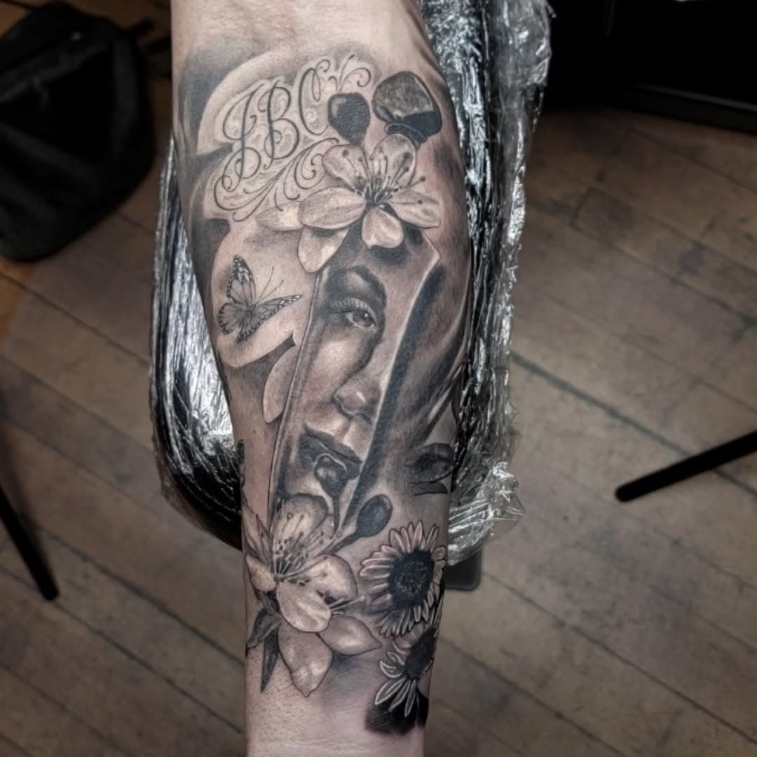 Here's some tattoos I've been working on. 
 
💥💥 I HAVE PLENTY OF OPENINGS IN MARCH FOR ALL YOUR TATTOO NEEDS💥💥

#worcesterma #worcester #masstattoonetwork #massachusetts #boston #newenglandtattoonetwork #beckercollege ##clarkuniversity #explorepage #assumptionuniversity #goodvibes #goodtattoos #holycrosscollege #igworcesterma #instagood #joshdrawzz #love