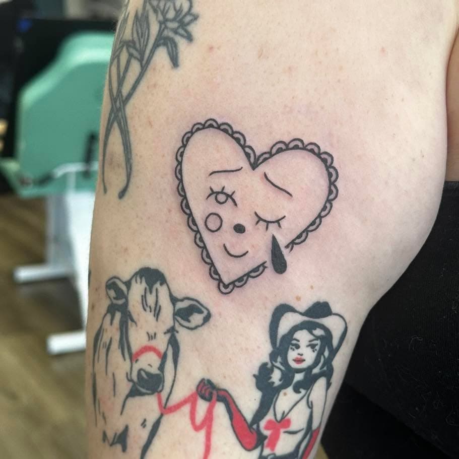 A cute little heart walk-in by @valencialydia🤍
•
•
•📍3519 center street
•📞(402) 553-7714
•✉️ info@omahatattoo.com
•
•