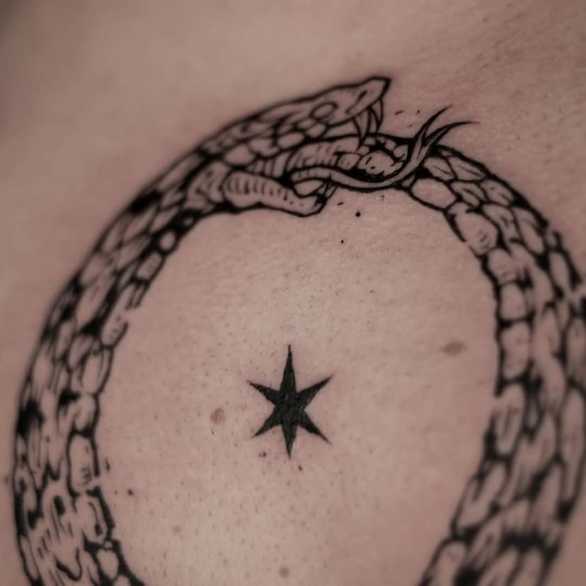 Uroboros for Wojtek - thx dude!

#medievaltattoo #uroborostattoo #woodcuttattoo #medieval #woodcut #engraving #etchingtattoo #blackink #wroclawtattoo #tattooconvention #snaketattoo