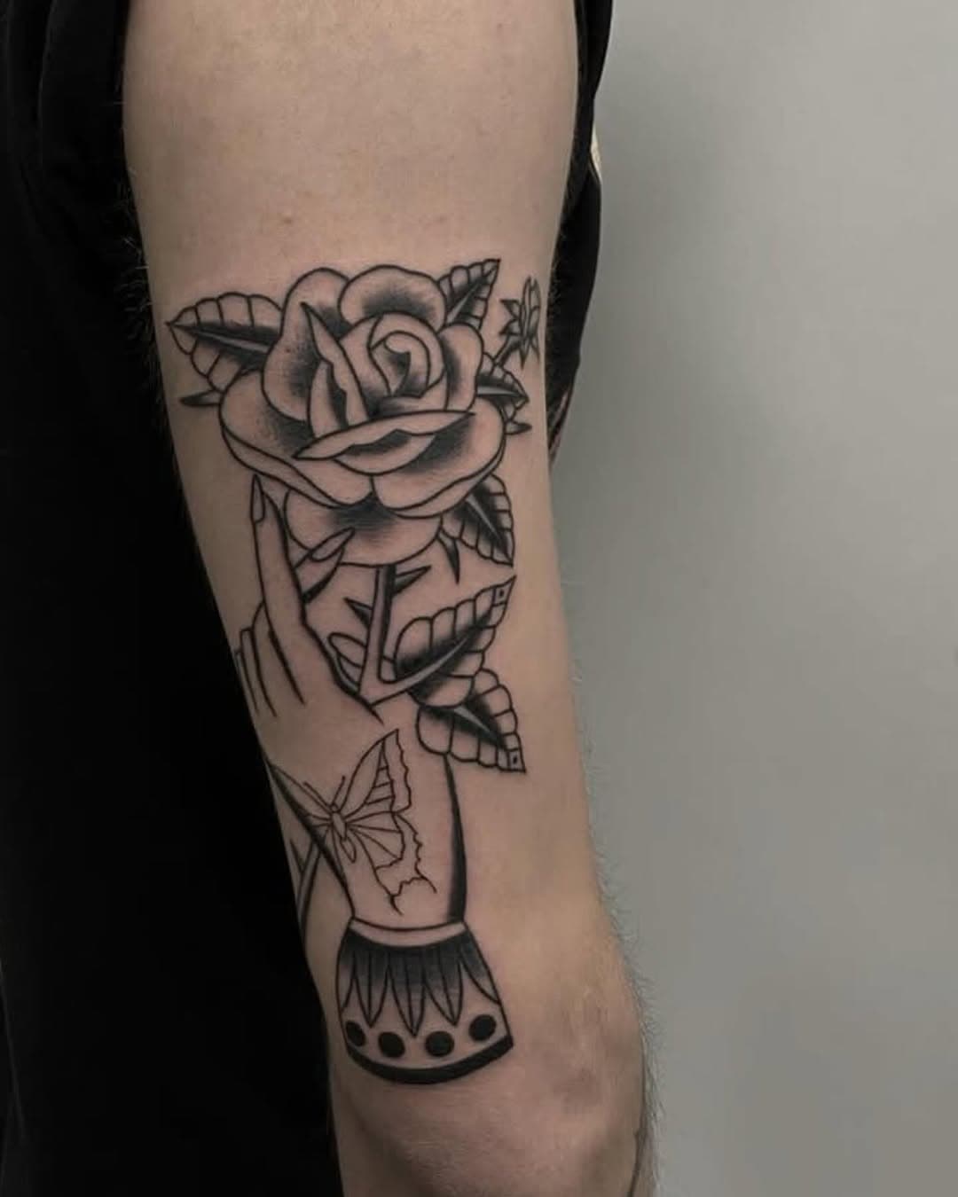 JUNIOR ARTIST @benpeterstattoo 🌹
Ben has some availability throughout February before he heads off on his travels - next availability will be from April onwards! 

📆 Booking FEB + APRIL 2025
📆 Bens working days are TUESDAY-SATURDAY 

Contact us using our dedicated online form and select ‘BEN’ as your preferred artist!

💌 www.atelierfour.uk/enquire