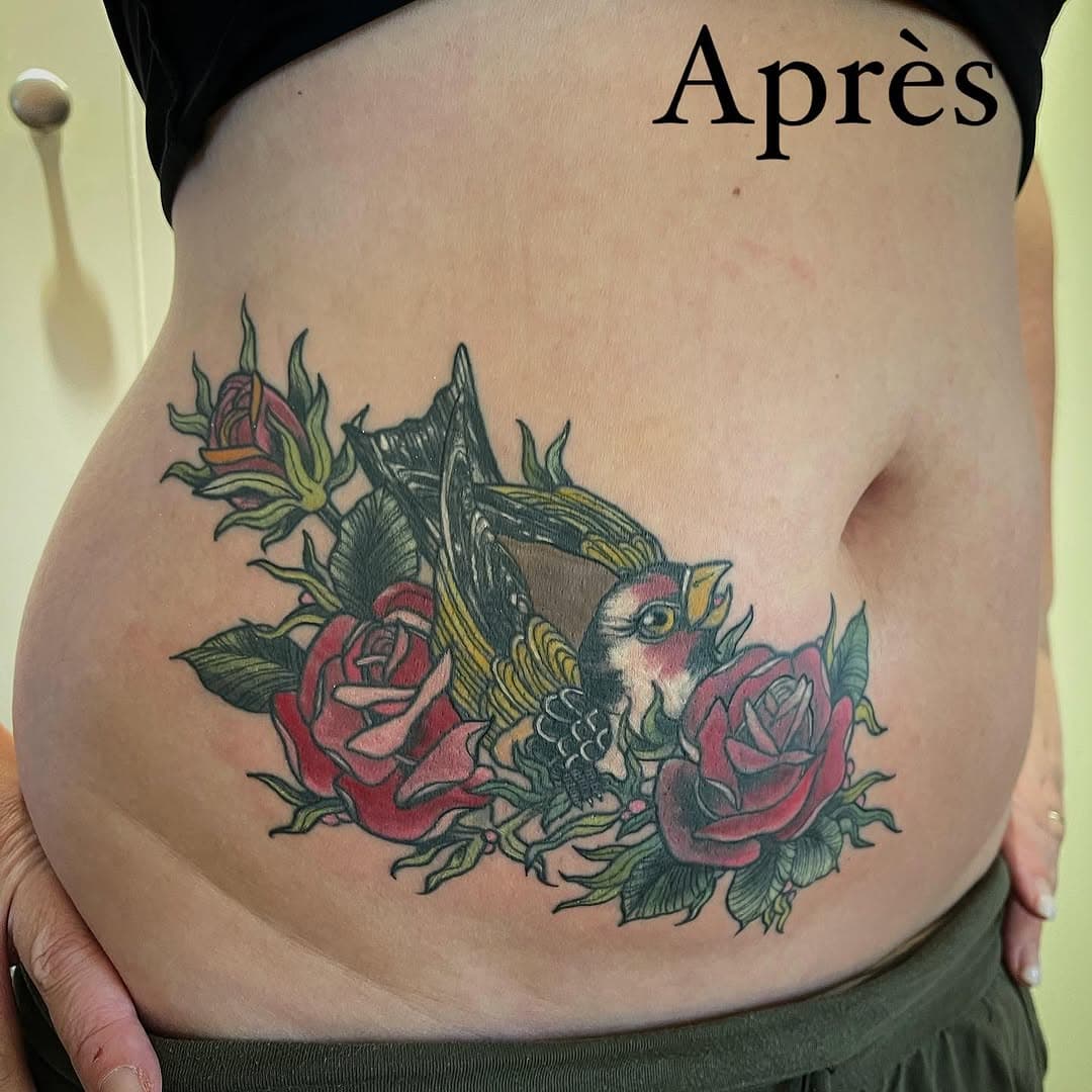 Mostly healed coverup tattoo I made for @laura_shipp  over two sessions, covering a rose that was already a cover. Goldfinch and roses inspired by her garden 😍 #coveruptattoo #tatouage #bordeaux #tecouvrement