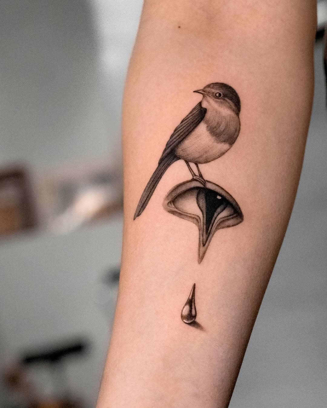 ✣ L’insostenibile leggerezza dell’essere 
.
Realizzato durante il mio guest a Torino @hautmaler.tattoostudio 
Grazie Francesca . 
.
#surrealart#surrealism#art#tattoo#tattoos#newtattoo#blackwork#blacktattoo#inked#ink#tatuaggio#surrealismo