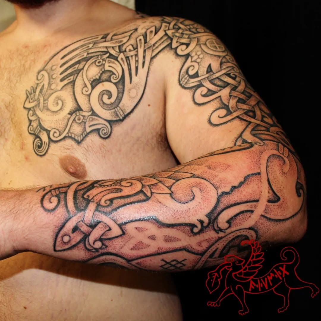 #tattoo by #fiumix #vikingtattoo #celtictattoo #nordictattoo #venetkenstattoo #norsetattoo #pagantattoo #knotstattoo #venetkens #viking #vikings #vikingsink #celtic #norse #pagan #ancienttattoo #vikingart #vikingstyle #rune #runetattoo #runes #paganesimo #vichinghi #vichinghi #vichinghiitalia #vichinghitattoo #vikingtattooartist #tatuaggiovichingo