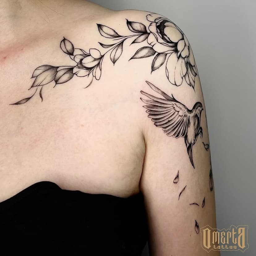 Delikatność i lekkość w czystej postaci! ✨

#tattoos #tattoowroclaw #tatuażewrocław #delicatetattoo #tatuazedolnyslask #tattooinspiration #inktattoo #tatuazedolnyslask