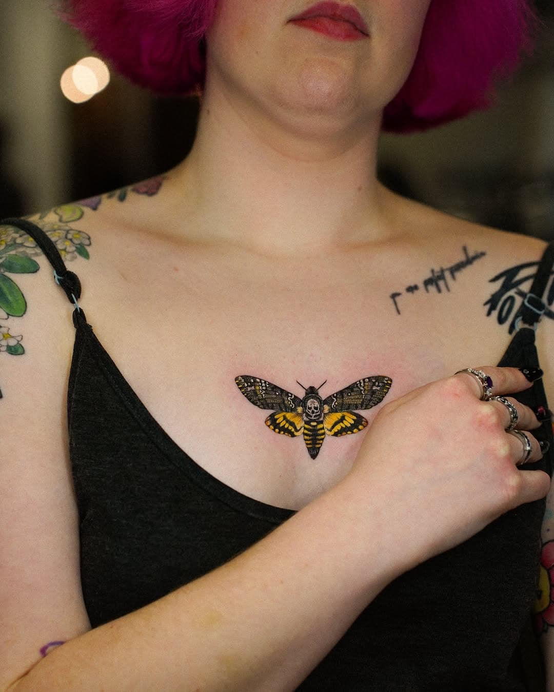 Death moth for Jasmine 💀
If you want to book your next tattoo - follow the link in bio to send a booking request or send me a DM 📩

Done at @dropout_collective using @kurosumitattooink Imperial inks, @bheppo products, @nexus_cartridges needles, protected with @dermalizepro - #kurosumiimperial #tattoocolor #colortattoo #copenhagentattoo #denmarktattoo #mothtattoo #deathmothtattoo