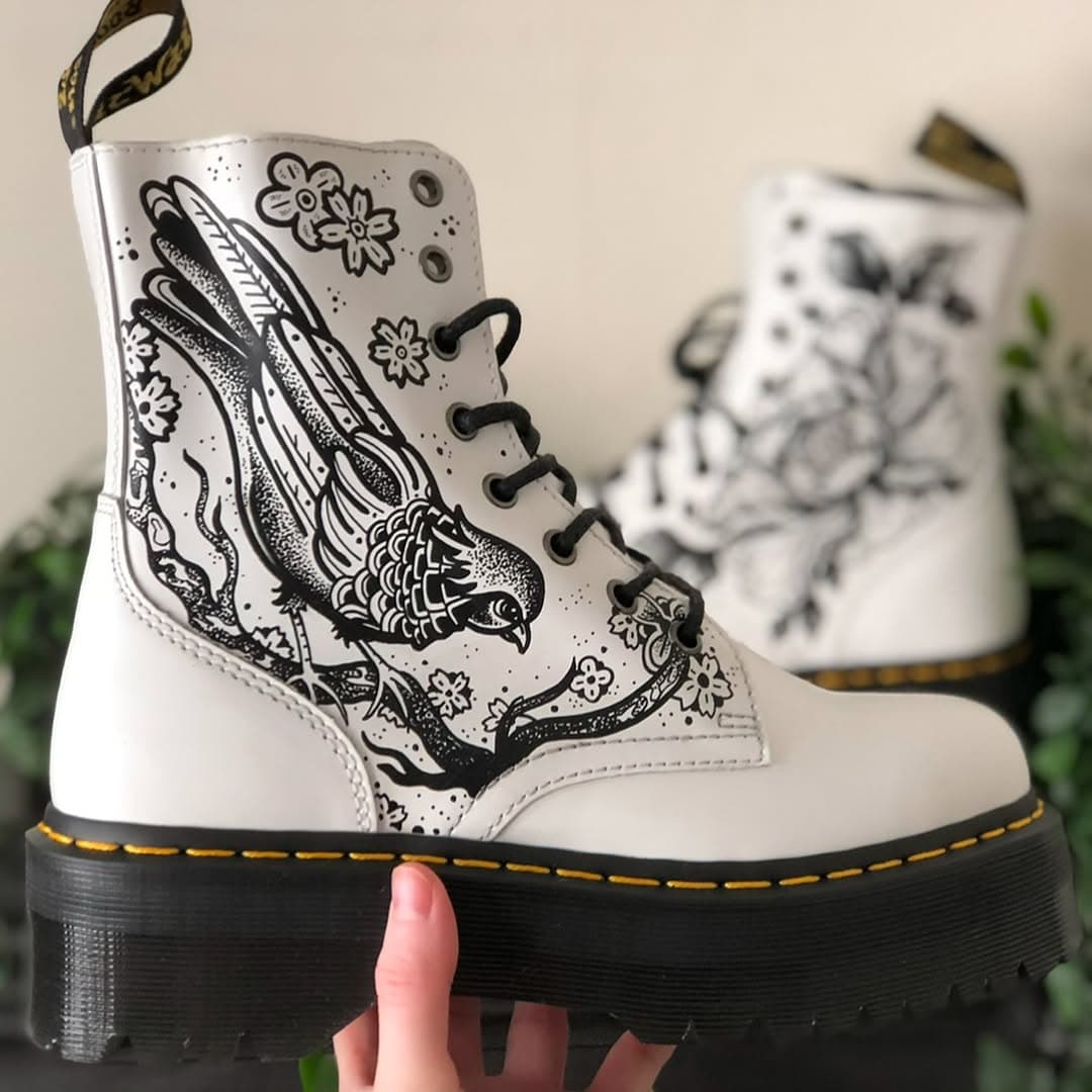 Customised hand doodled Dr Marten boots ✨
POP UP CUSTOMISATION IN MY BRISTOL STUDIO COMING SOON! 

Made with acrylic paint, and varnished so they are durable and weather proof. I can create any of my designs on a pair of DM’s! Boots, satchels, any kind of leather material! 

I would love to organise a pop up day where you guys can come and bring your own docs and watch them come to life as I customise them for you! Would be held in my studio @bluedream.tattoo in Brislington Bristol 👀 🎨
Commissions are open for personalised gifts! 
Great for weddings, Valentine’s Day or just a treat for yourself 🫶🏻
Drop me an email to discuss:  ladyfurey@gmail.com 💌

@drmartensofficial #drmartens #drmartensstyle #handmade #handmadegifts #handmadewithlove #handpainted #handpaintedshoes #boots #painting #art #artist #brightontattooconvention #giftideas #forher #forhim #valentines #valentinesday #bristol #bristoltattoo #bristoltattooartist #tattooart #tattooartist #blackwork #blackworktattoo #dotwork #dotworkers #linework #boldlines