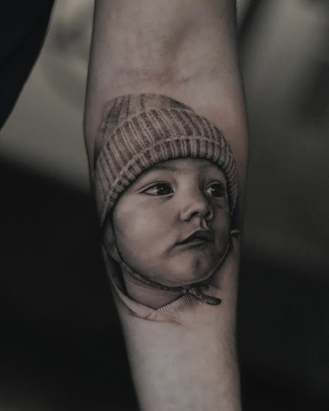 Retrato de bebé realizado por @manufaraudotattoo 

#tatuajes #tattoo #bebe #retrato #malaga #spain #españa #realismo