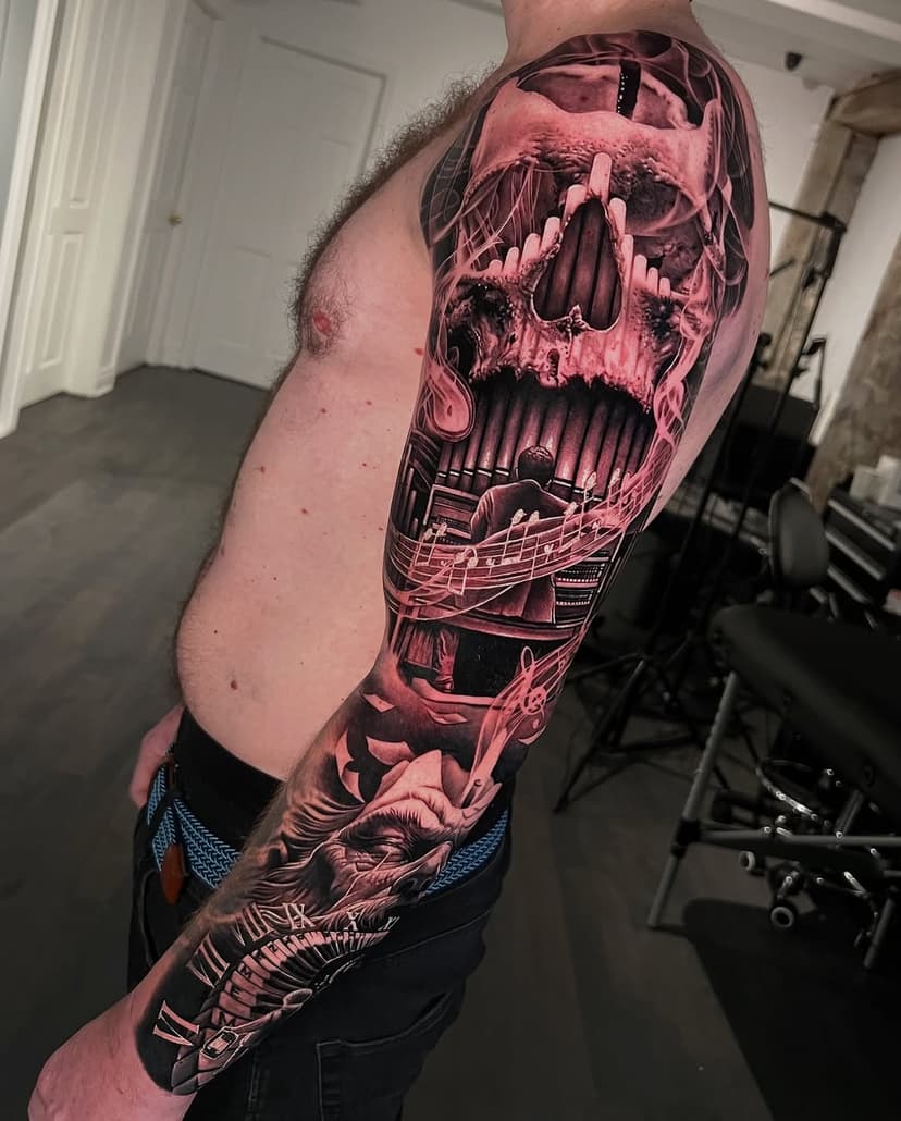 MEMENTO MORI 
Sleeve in progress 
3 days in a row