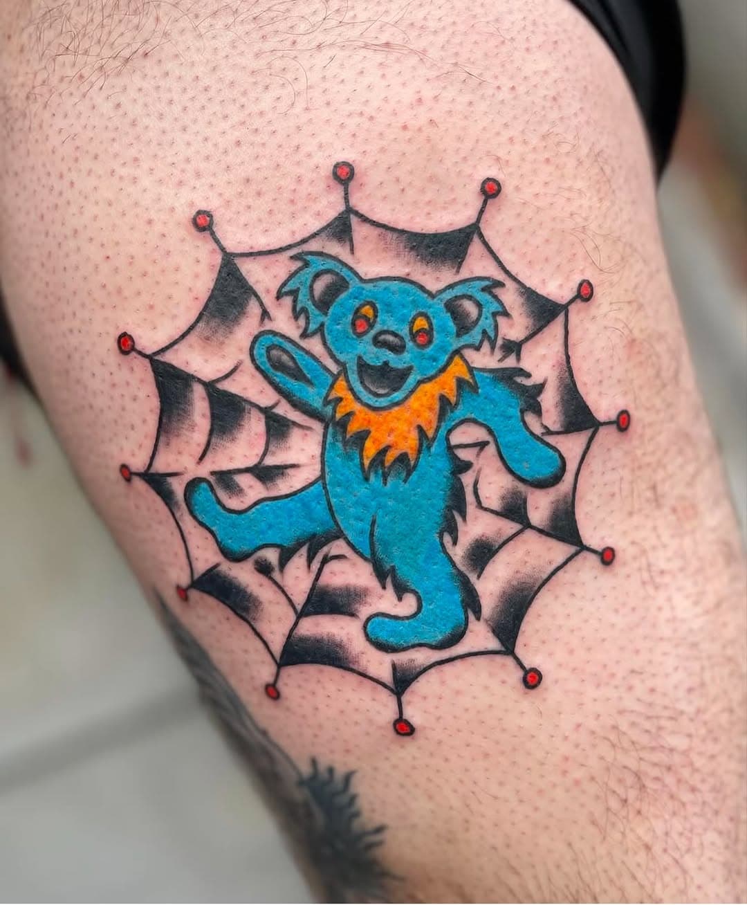 Par/By Kim @martel_de_fer_ #imagotattoo #traditionaltattoo #greatefuldead #montrealtattooshops #montrealtattooartist