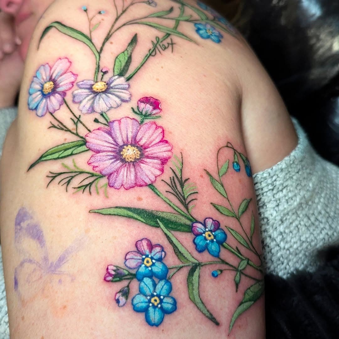 Started this colourful project for Juliet and I can't wait to see it complete 🥰🥰🥰 thank you so much for trusting me again with your beautiful skin 🙏
.
For inquiries message me at flaviaverda@yahoo.com. I enjoy tattooing both colours and black ink 🌿
.
#flaviaverda #colourtattoobristol #floraltattoo #happytattoo #bristoltattoo #bristolart