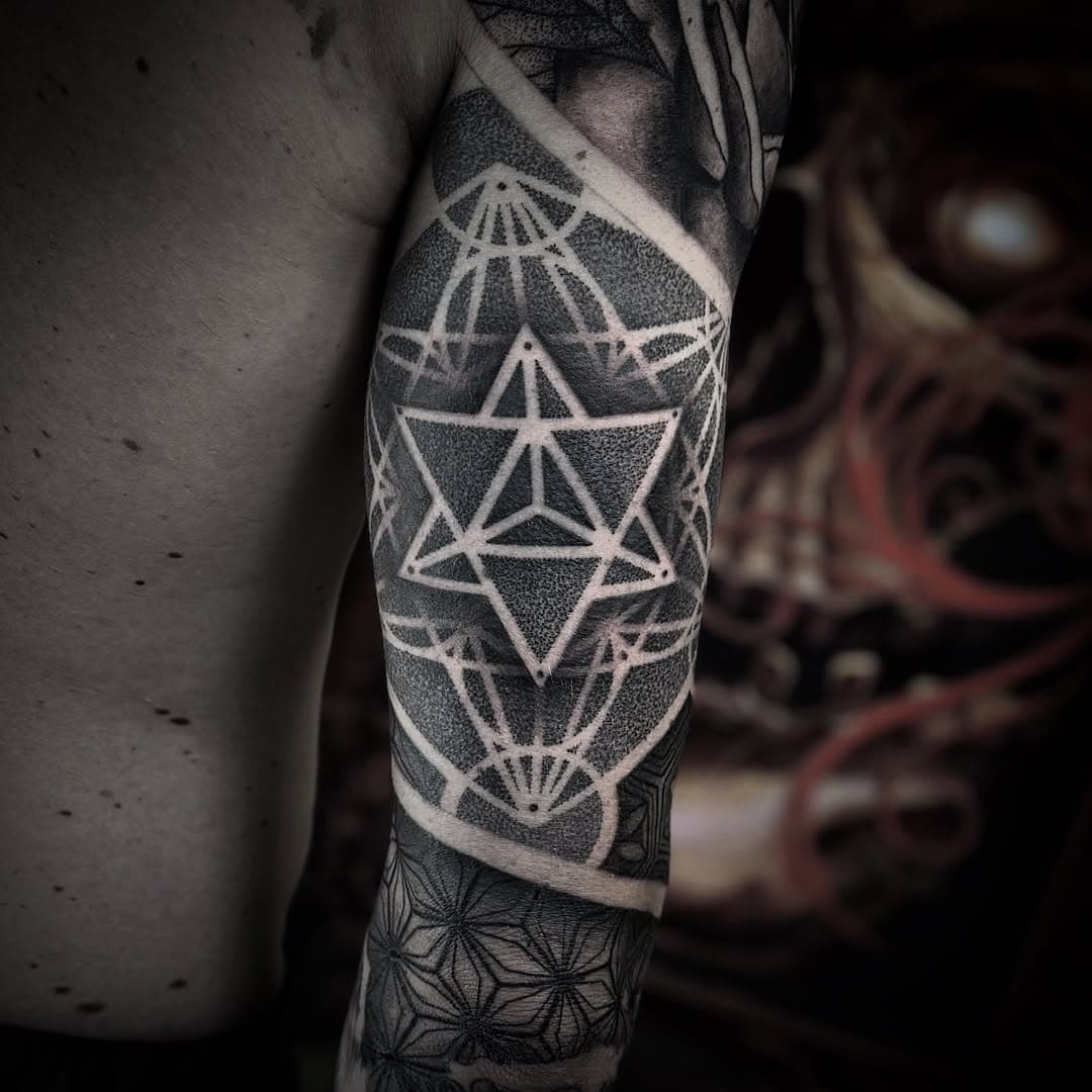 That Merkaba Metatrons Cube goes hard!!!
Another shot of the half sleeve I did for my boy @therealdonniefrench 
Booking all of 2025
Email ChaseNolanBooking@gmail.com