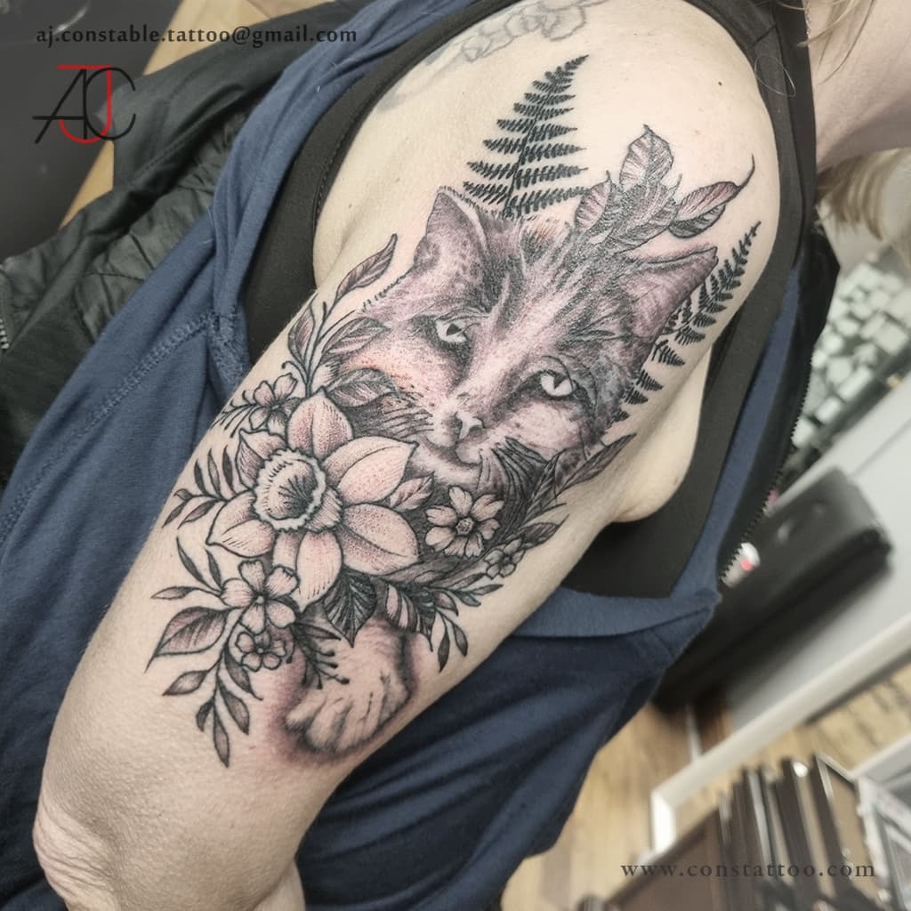 Memorial floral cat tattoo for my friend Derith. We love our fur balls so much... 😢
Please DM with any enquiries or fill in the enquiry form in Bio linktree 
.
.
.
#cardifftattooshop 
#welshtattoos
#welshtattooartists
#cattattoodesign 
#sleevetattoo
#memorialtattoo
@welshinkcollective