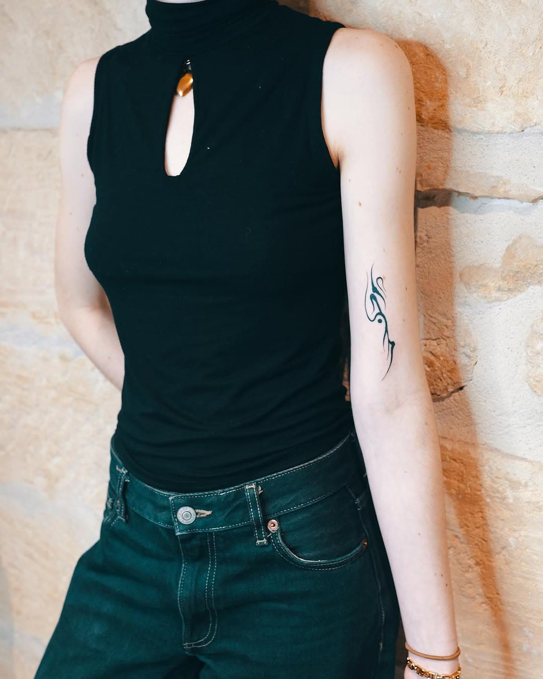 Hello la team !🖤✨ 

Aujourd’hui, je vous partage trois tattoos, trois styles, trois histoires. Chaque pièce est unique et pensée pour coller à ta personnalité .🔥

Quel est votre préféré ? 👀 Dites-moi en commentaire ! 

👉 DM pour discuter de votre projet et réserver une session.

📍Amalgametattooshop
45 Rue Chaptal, 34000 Montpellier 

#TattooArt #TattooDesign #InkLife #TattooAddict #MontpellierTattoo #BlackInk #TattooLover #TattooInspiration #bodyart #blackwork #montpellier #tatoueurmontpellier