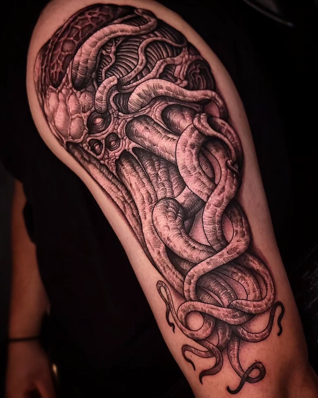 Check out this awesome Lovecraft inspired tattoo from the always amazing @oddling.ink! 
.
.
#blackandgrey #finelinetattoo #lovecrafttattoo #portlandtattoo #customtattoo