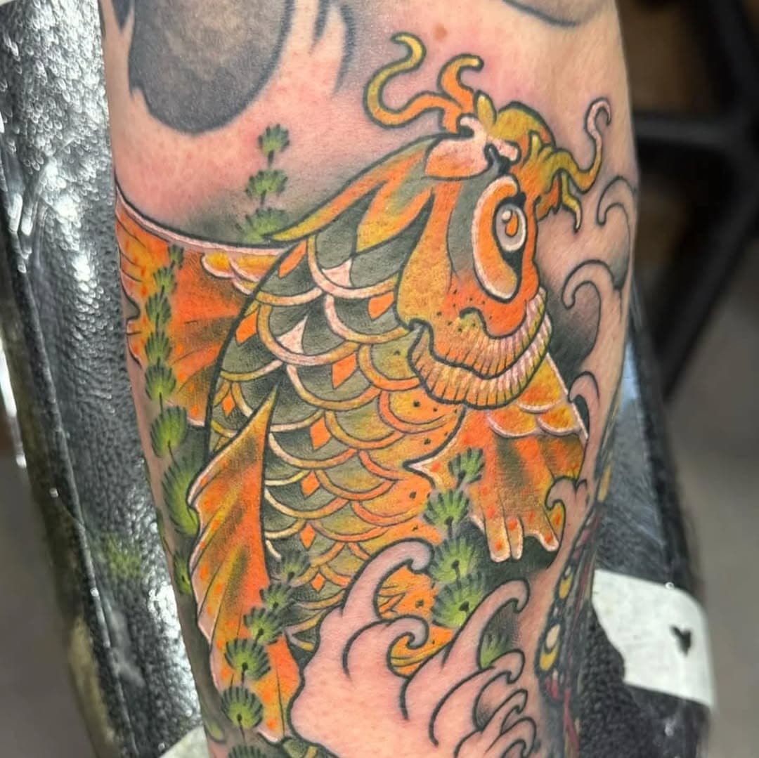 Lil lucky gold koi WIP
.
.
#tattoo #tattooartist #colortattoo #ladytattooer #tennesseetattooer #nashvilletattooartist #koitattoo #japanesetraditional