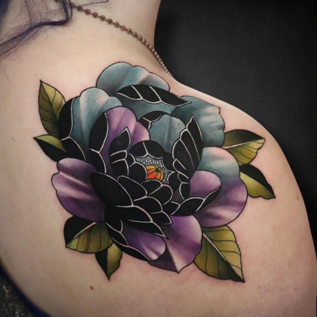 5hrs on @mirandajoy19 ❤️ The video of this piece got a LOT of attention on TikTok 👀 The other time I posted a pic of this style, it got a lot of attention, too... Do you all want me to do more of this?
.
#backtattoo #neotraditional #floraltattoo #wisconsintattooartist