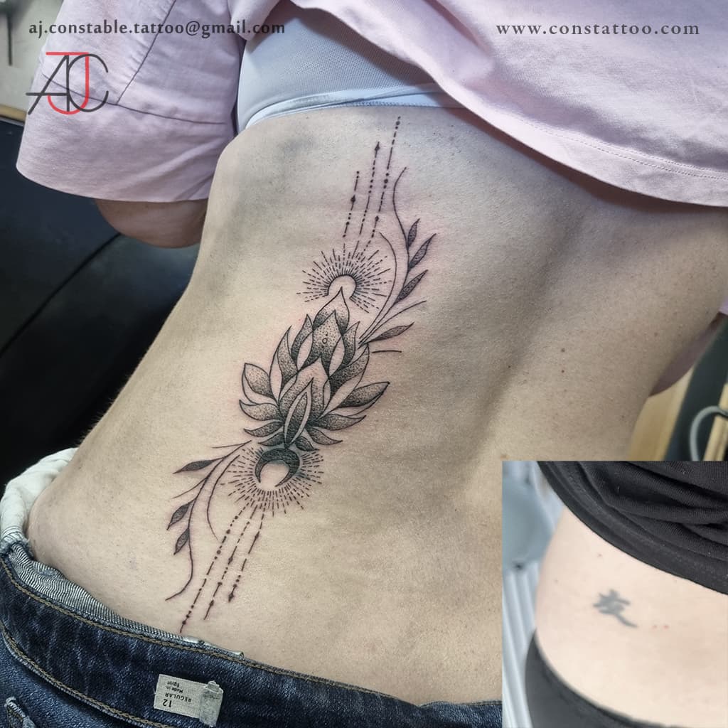 A little cover up! Love a geometric lotus tattoo :)
Please DM with any enquiries or fill in the enquiry form in Bio linktree 
.
.
.
#cardifftattoos
#welshtattoos
#welshtattooartists
#lotustattoodesign 
#geometrictattoodesign 
#coveruptattooidea