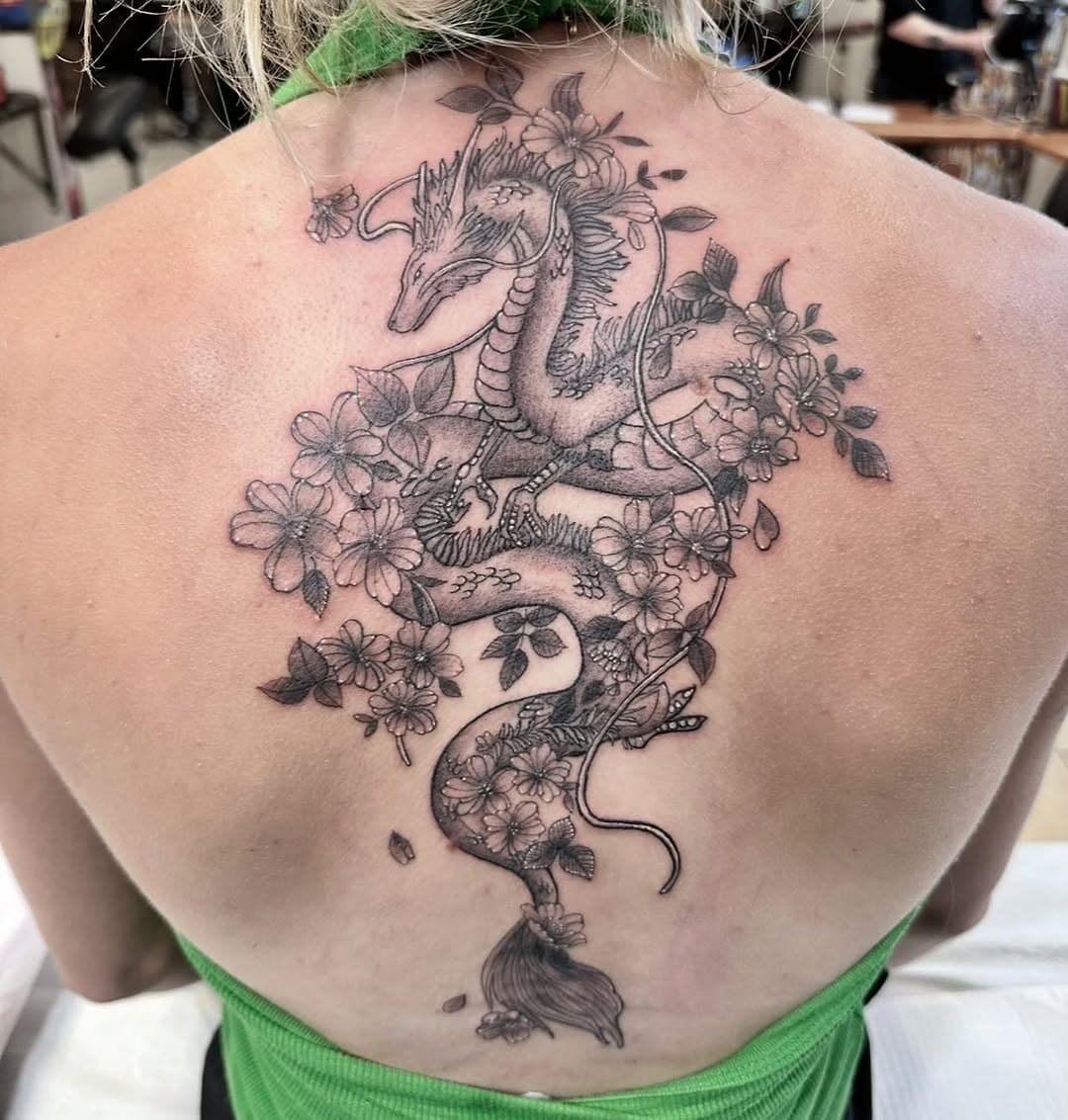 Done by @compitattoo 
Email him directly or call the shop at 773-549-1594 to book!!! 

#blackandgreytattoo #realismtattoos #chicagotattooartist #chicagotattooshops #dragontattoo #japanesetattoo #japanesedragon #fineline #finelinetattoo