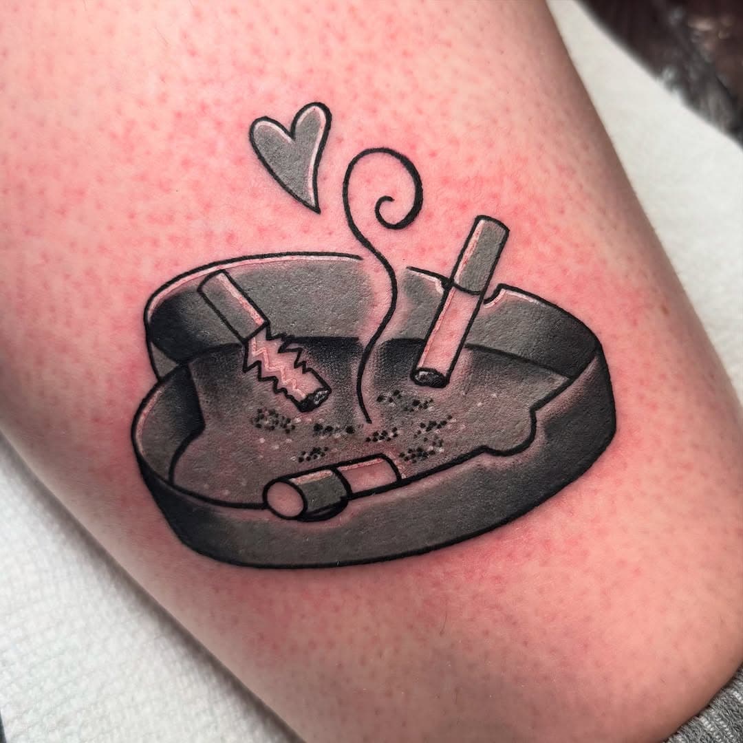 Just a girl. Had fun doing this ash tray from my valentines flash ❣️

#valentine #valentinetattoo #ashtray #blackandgrey #tattooartist #traditionaltattoo #traditionaltattoos #orlandotattooartist #orlandotattoos