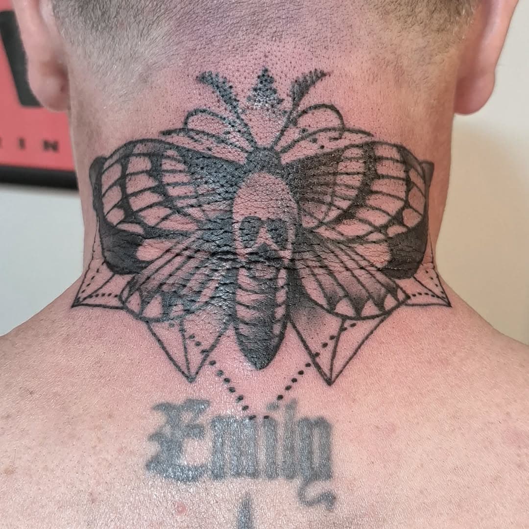 Had a great afternoon catching up with Brian @ironanchortattoo1 and doing this neck banger. Known each other a long time.  #ironanchortattoo #hawkmoth #deathheadmothtattoo #blackwork #local #deathheadmoth #neck #necktattoo #loyaltothecoil #bold #art #tattoo #thefarm #bolivianc #artfuel #artfuelinc