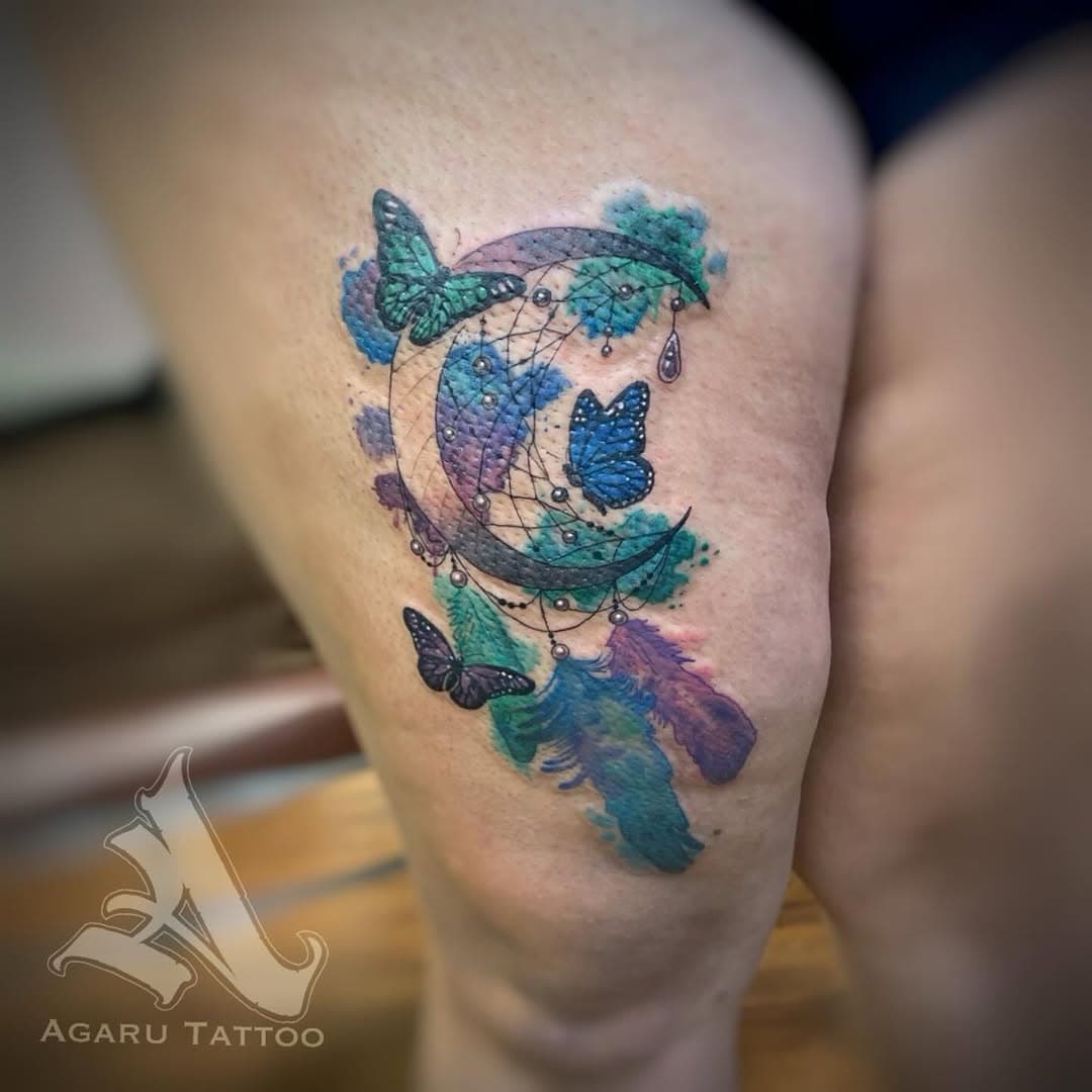 A colorful watercolor dreamcatcher for Raquel by @heatherthorn.tattoo 

#watercolortattoo #dreamcatcher #crescentmoon #butterfly #butterflytattoo