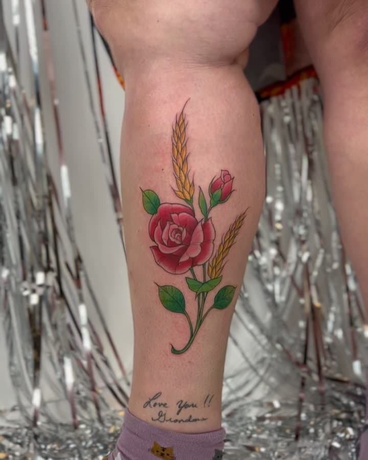 This client works for the labor movement and wanted a tattoo that represented dedication they have as a union organizer. It has taken them years to decide on how they would reflect this, I feel very honored to collaborate with them. 

The bread and the roses symbolize the fight for what we need for the finer things in life that we deserve. 
I hope this tattooed exudes the power, love and beauty of the work that you do, fighting for what’s right. 

My books are currently open for the month of March and April to book a consultation the link is in the bio.
.
.
.
.
.
#rose #rosetattoo #finelinetattoo #finelinework #colortattoo #color #seattletattoo #seattletattooartist