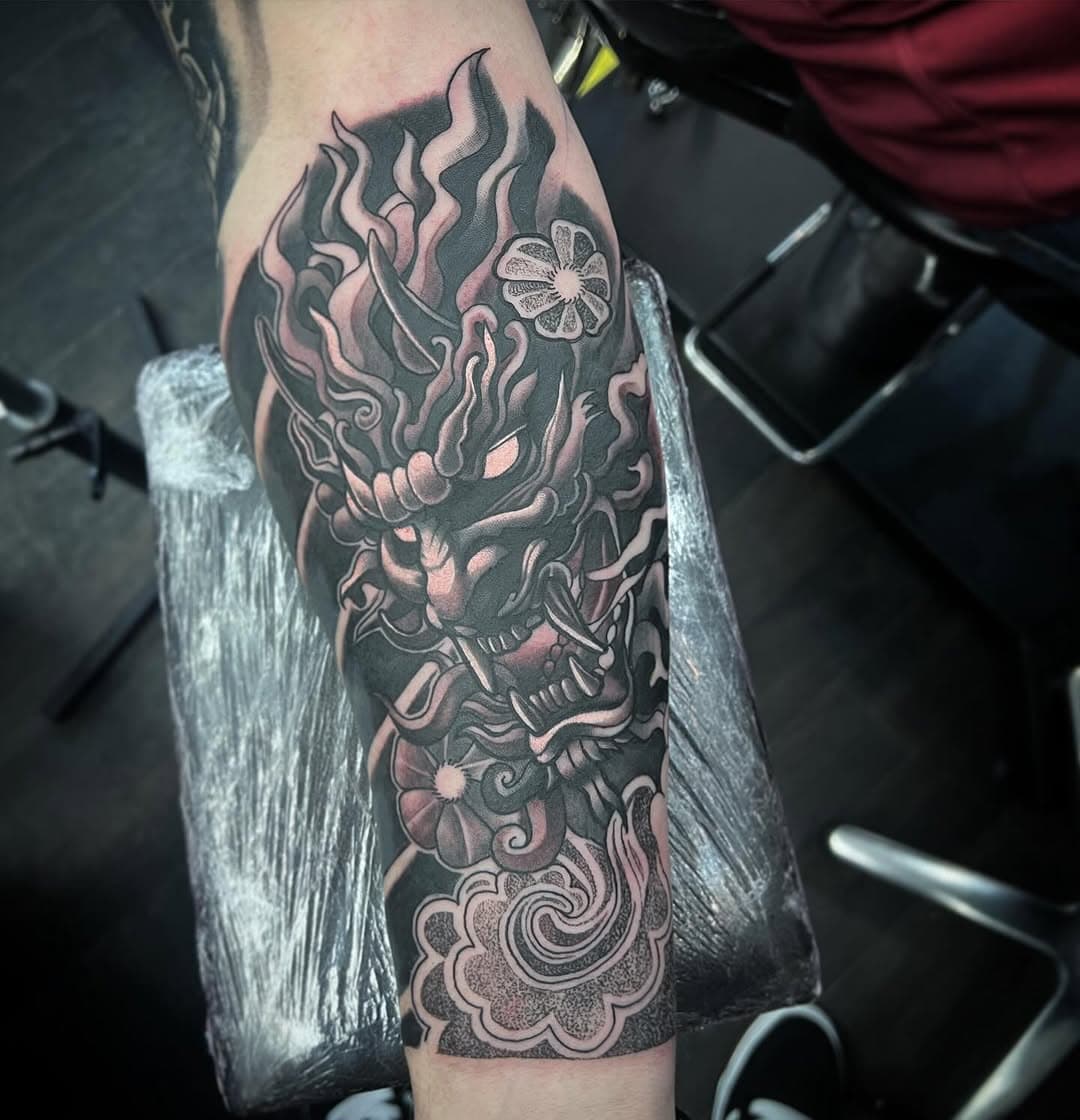 Japapan shizz!  Love this stuff gang. Give it to me! 😜🤙👽
#tattoo #japanesestyletattoo #blackandgreytattoo