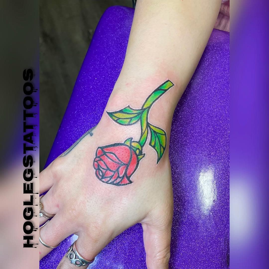 Beauty and the Beast rose for the birthday girl! Happy birthday @lttlebit.alexis ! ***DM me or text 210-978-6859 for appointments!***

#tattoo #tattoos #colortattoo #colortattoos #beautyandthebeast #beautyandthebeastrose #rose #rosetattoo #sanantoniotattoos #sanantoniotattooartist #girlswithtattoos #teacherswithtattoos