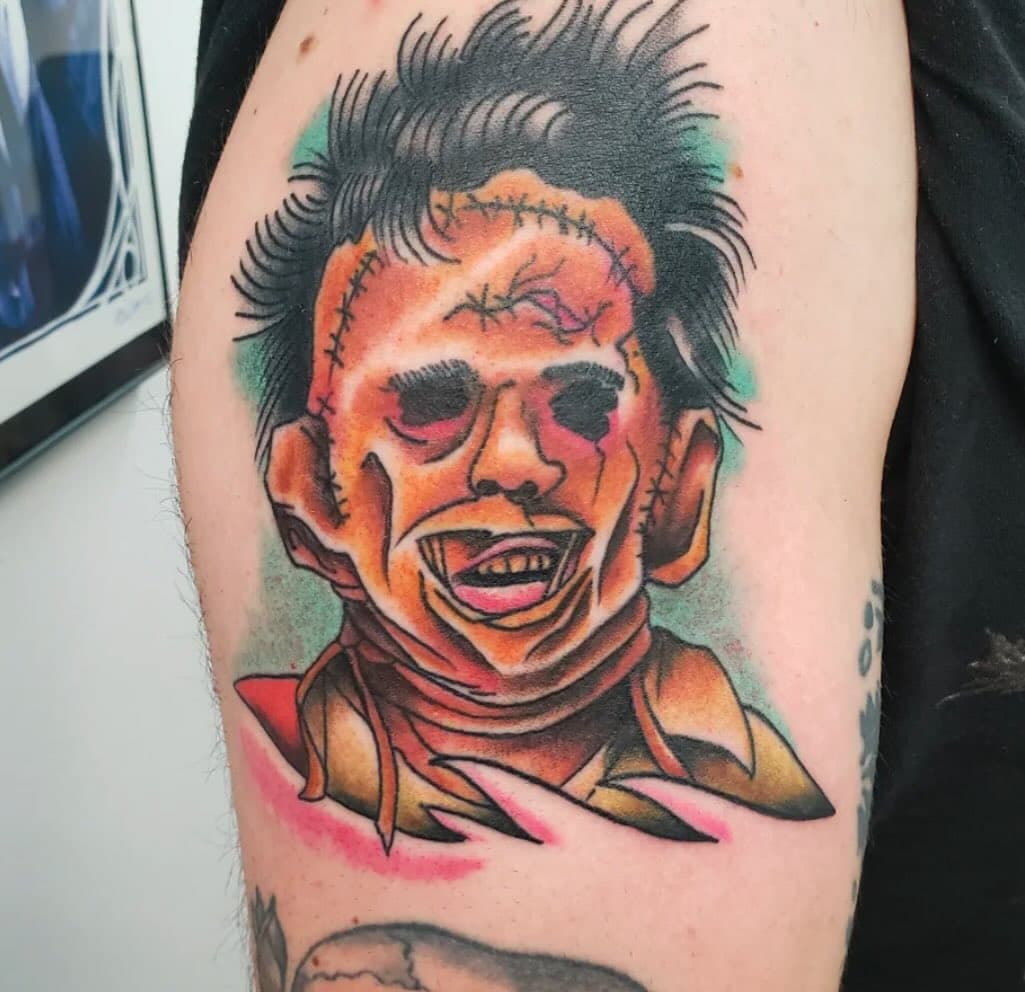 leatherface tattoo from @lou_criticalhit !! 

book an appointment by calling (908) 707-8000 or emailing us at info@artisanaltattoo.com

#americantraditionaltattoo #colortattooartist #artisanaltattoo #artisanaltattoonj #downtownsomerville #downtownsomervillenj #leatherfacetattoo #traditionaltattoos #leatherface #tattooideas #tattooartist #njtattooshop #njtattooartist #njtattooer