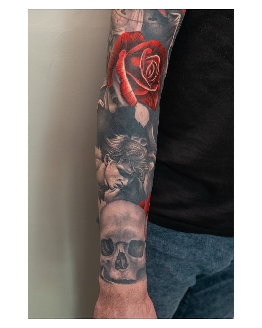 Lots of fun adding some colour to this sleeve the other day. Big thanks to @jimmywithers78 for coming in. 
All tattoo enquiries drop me a message, diary’s always open 
@barber_dts @cheyenne_tattooequipment @criticaltattoosupply @bridgendtattoo #tattooart #blackandgreytattoo #rosetattoo #southwalestattoo