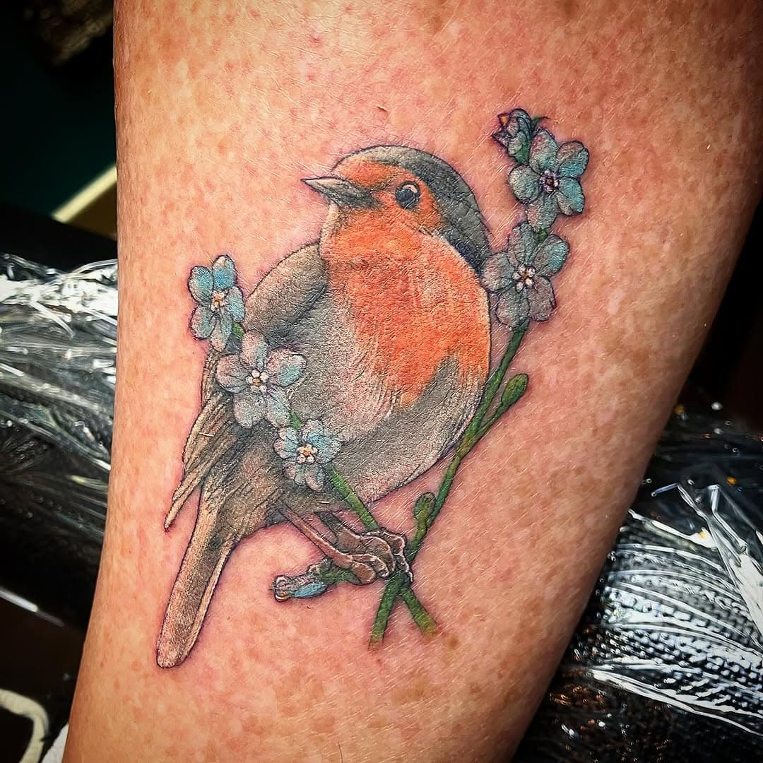 Robin memorial piece for Mandy, thank you for trusting me with such a special piece 🙏🏽🧡 #memorialtattoo #memorialtattoos #familytattoo #familytattoos #robintattoo #robintattoos #ankletattoo #ankletattoos #colourtattoo #colourtattoos #weymouthtattoos #tattooistsindorset