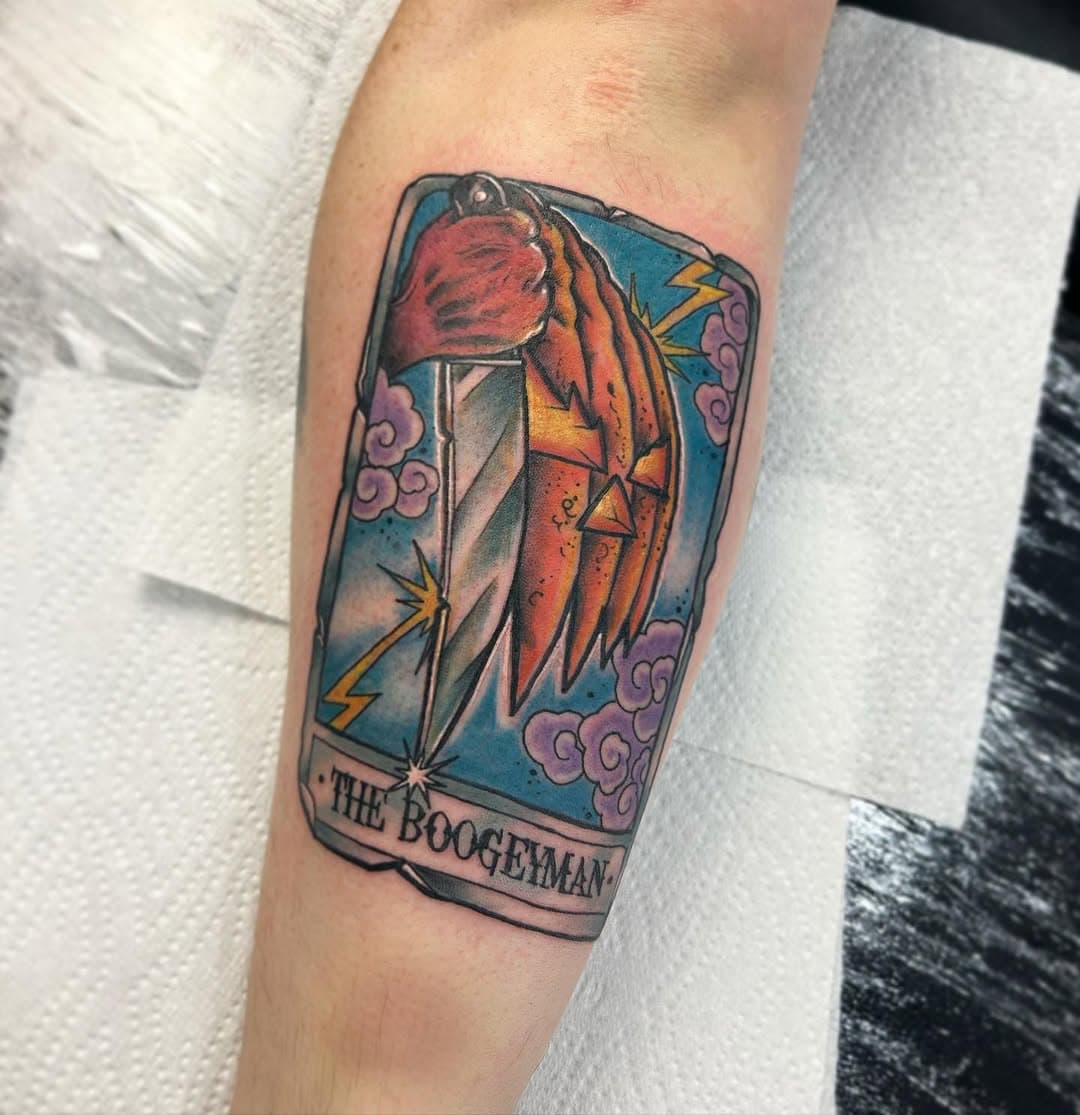 Cool tarot card style one for @deanie_98 I done a few months back 

Books open till May 10th in Glasgow!! DM to get booked in✌🏻

@toothlesstattoosart @newimagetattoocollective
@riverstyxtattoostudio 

Done using @keithbmachineworks @blackngoldlegacy @sknworksuk

#delboi#delboitattoos#glasgow#glasgowtattoo#glasgowtattooartist#glasgowart#scotland#winnipegtattoo #tattoo#tattoodesign#tattooartist#tattooart#totaltattoo#tattooflash#art#coils#instatattoo#traditionaltattoo#tattooingisntcool#colourtattoo#tarotcardtattoo#boogieman#halloween