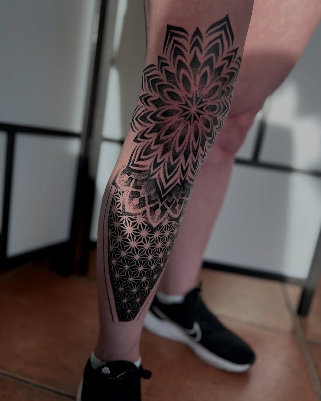 Geometryczne i graficzne wzory od Cyganki🌸

Zapraszamy do zapisów ⬇️

📍 ul. Koszykowa 49A
☎️ 609 980 964
💌studio@juniorink.pl

#geometrictattoo #geometrictattoos #geometricart #tatuazepolska #tatuażgeometryczny #studiotatuażuwarszawa #studiotattoo #warsawtattoo #tattoowarsaw