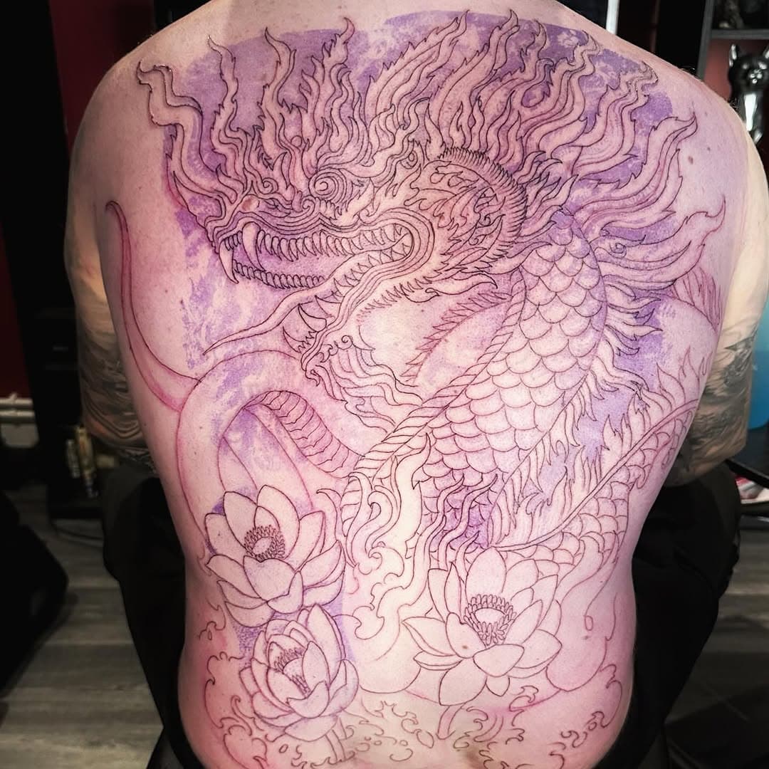 Made a good start to this Thai Naga Dragon back tattoo on Lee. This will make an awesome tattoo once it’s finished. Did the lining today