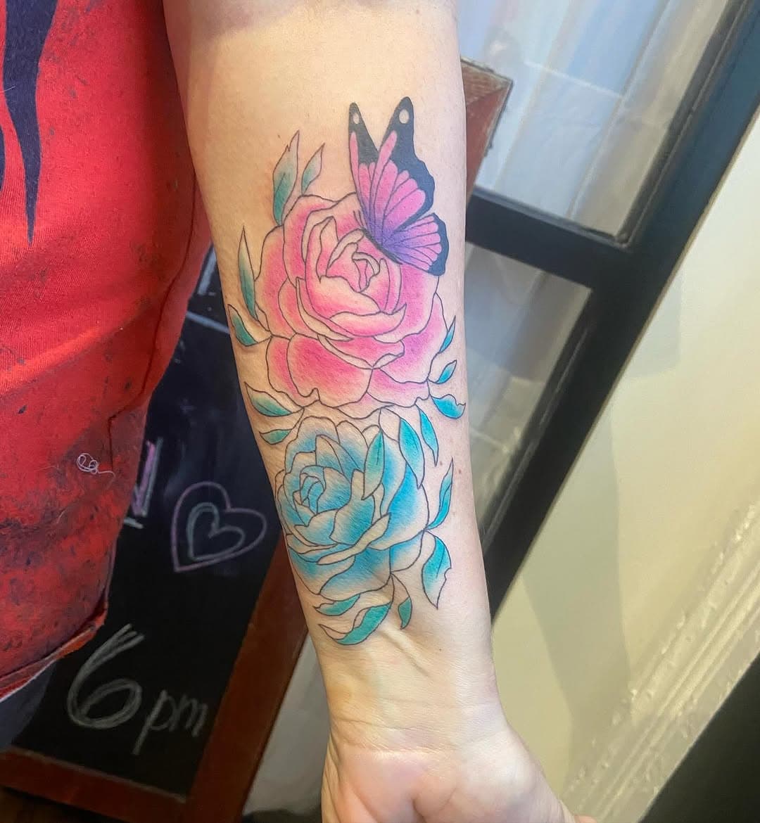 @lorhenz_inks did this beautiful color piece today!