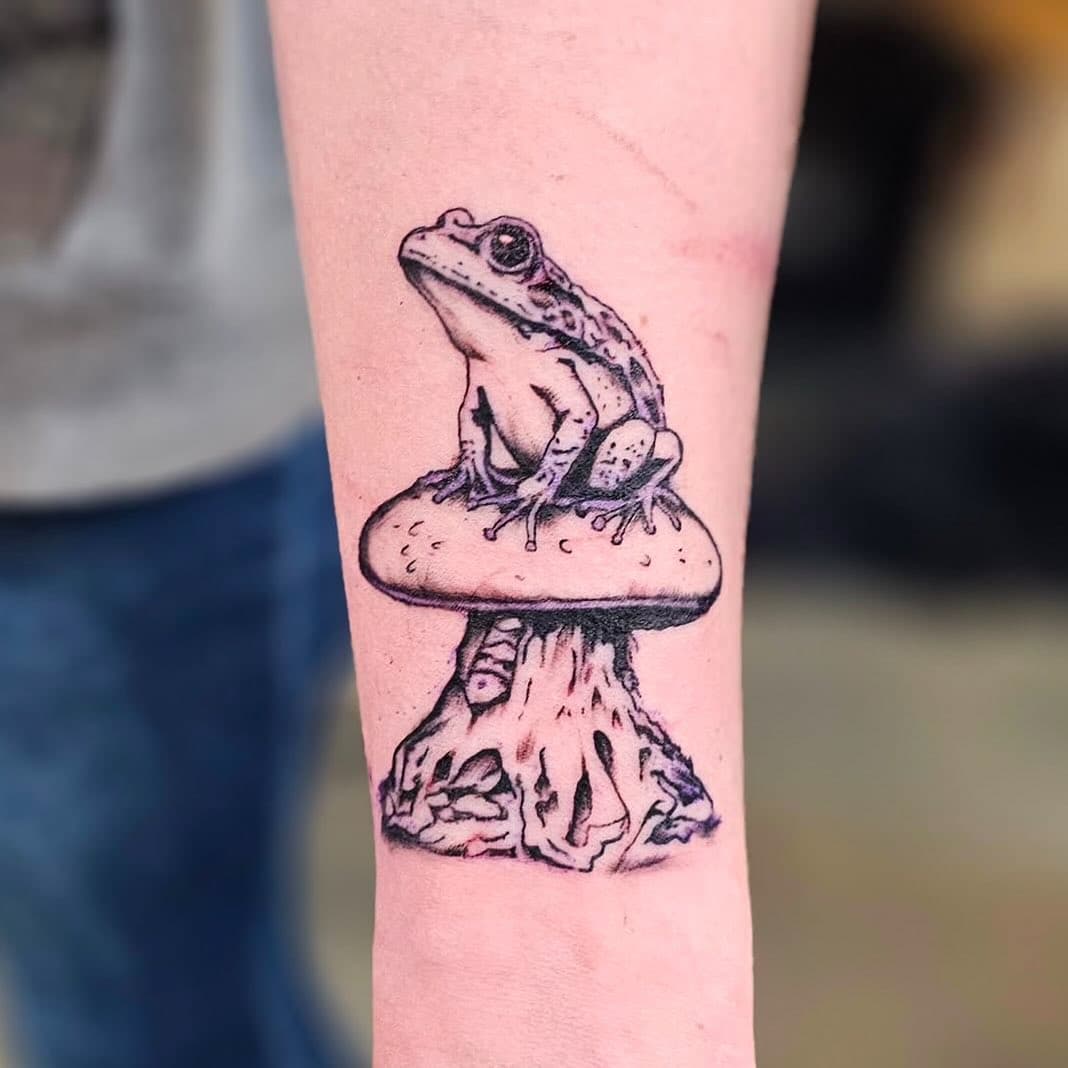 Dope #frogtattoo done by proteam artist @tick4tatfred89 🔥
#freestylemaniagang#fms4life#fms#dope#dopeart#tattoolove#family#cool#tattoo#love#me#iga#mom#picoftheday#travelingartist#tattooconvention#tattooer#industryinks#tattoorevue#tattoo#iga#tattootour#tattooawards#freestylemaniatattoos#freestylemaniacrew#conventionartist#tattooawards#freehand#hextat#2025 #awardwinningartists#published